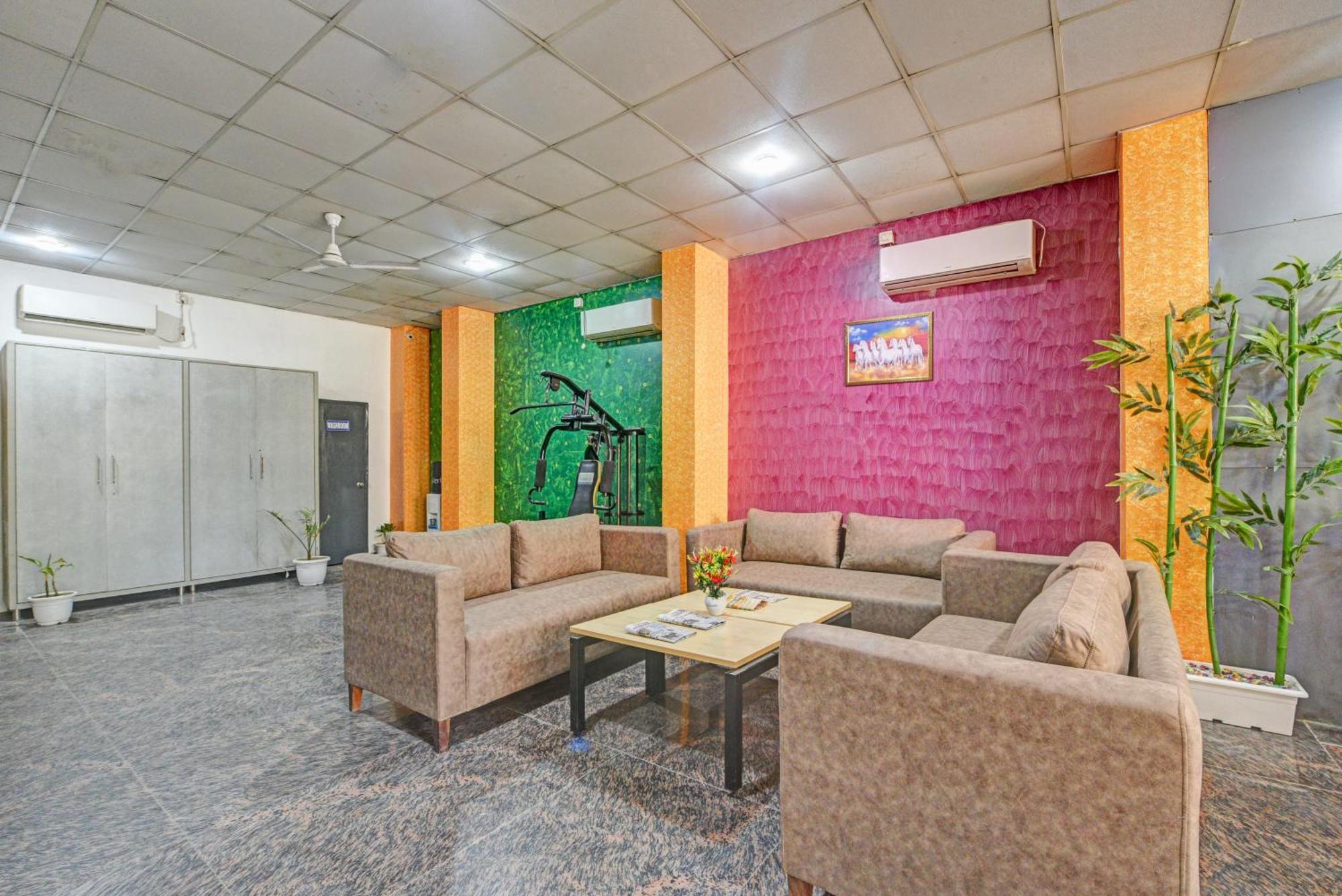 Royal Spark Inn1 - Medicity Gurugram, Near Medanta Hospital Gurgaon Bagian luar foto