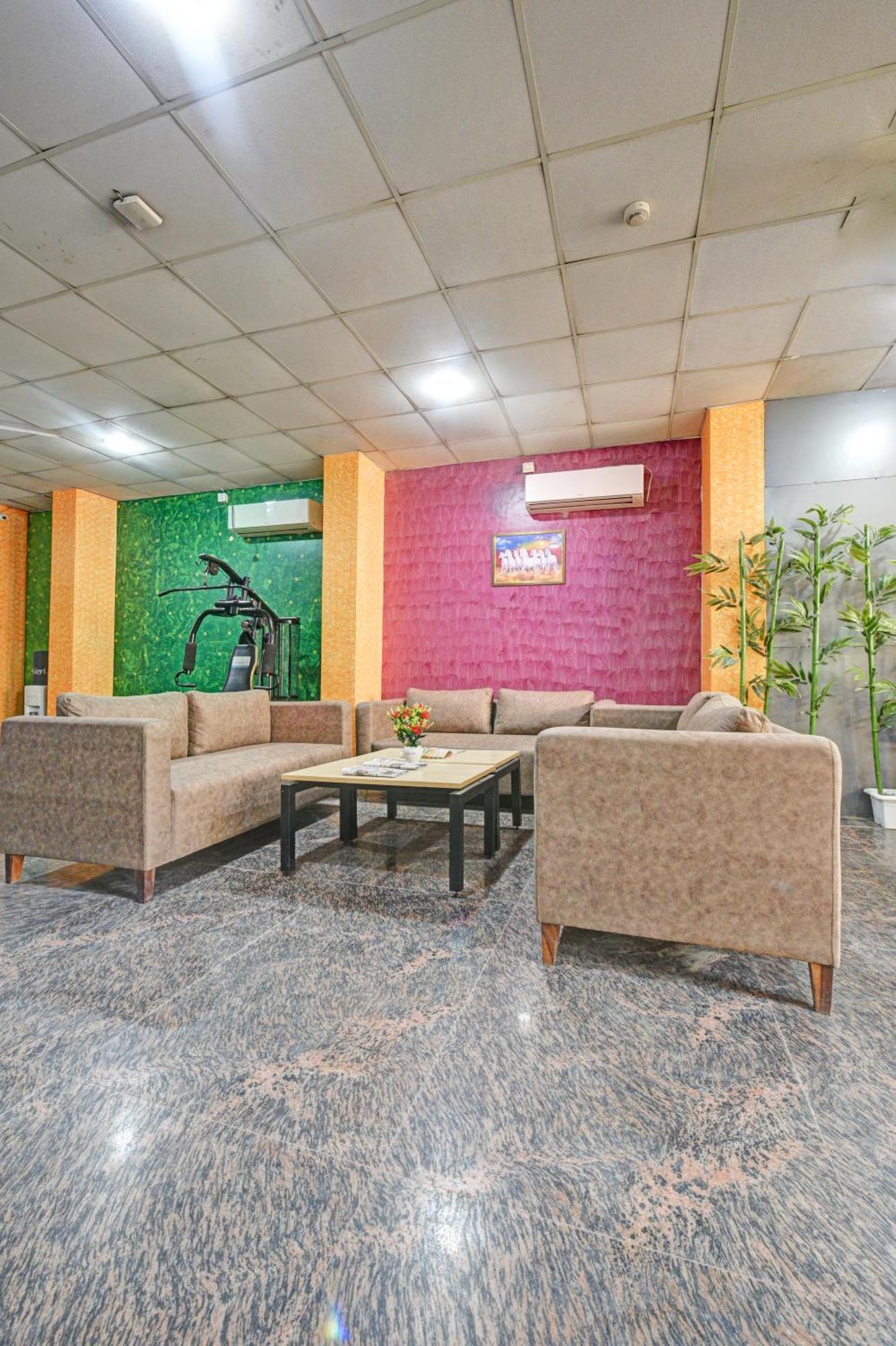 Royal Spark Inn1 - Medicity Gurugram, Near Medanta Hospital Gurgaon Bagian luar foto